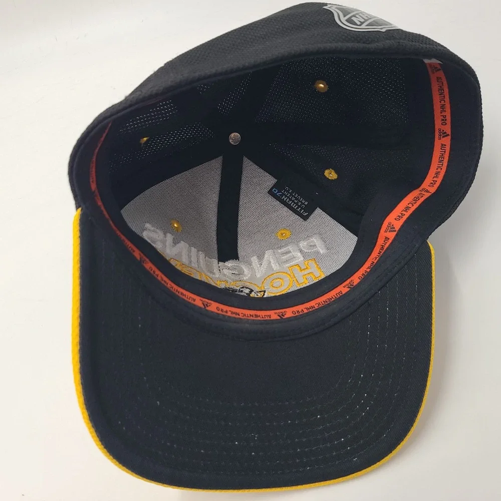Pittsburgh Penguins Hat Fitted S-M Adidas Black Yellow NHL Hockey Flex Fit Men‎
